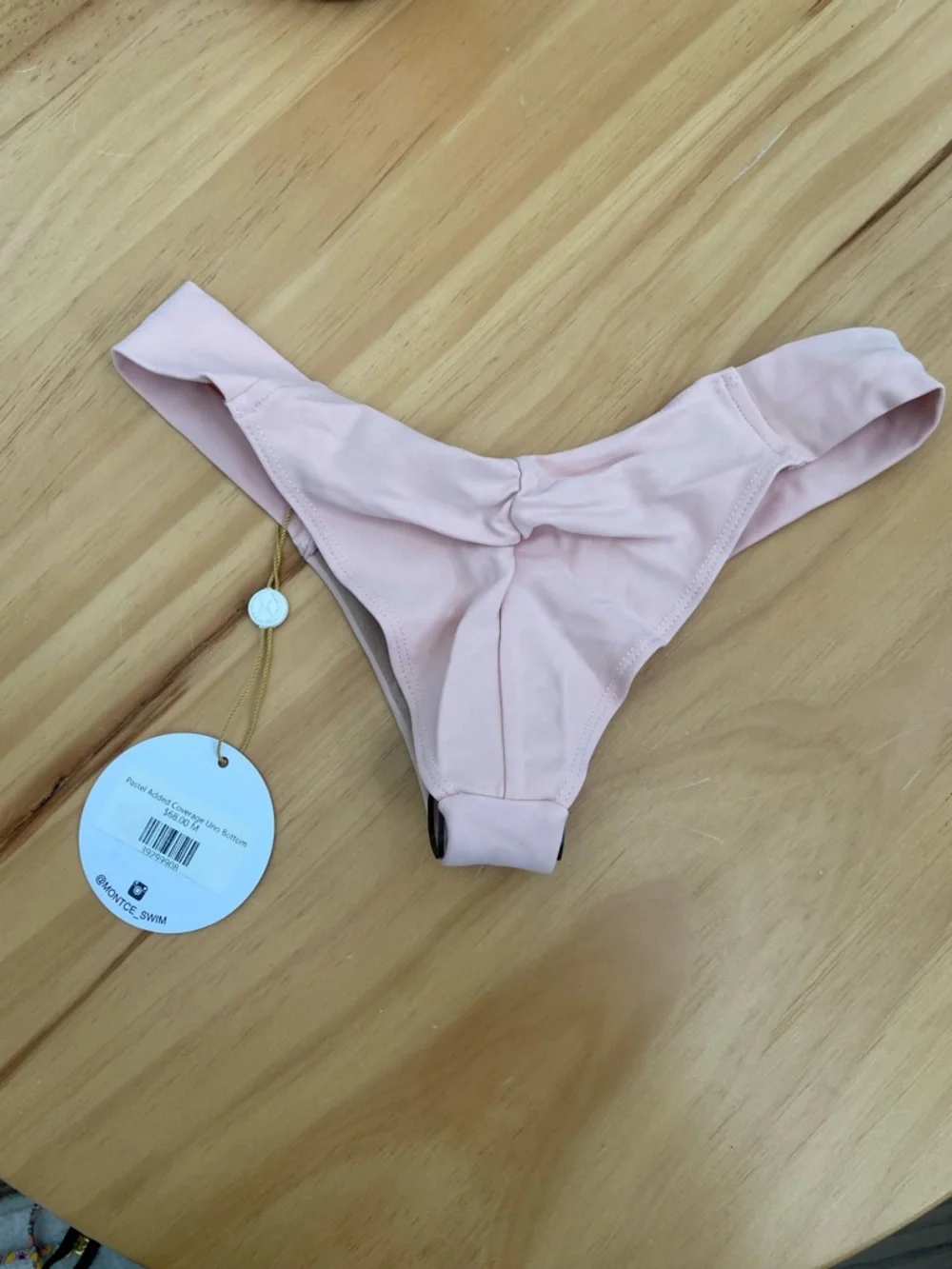 Montce Uno Bottom